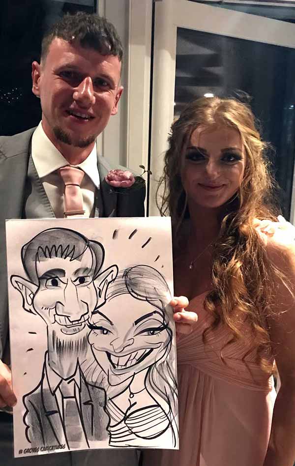 young lovers get a carton portrait young lovers get a caricature