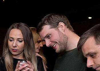 100 google stars logo 